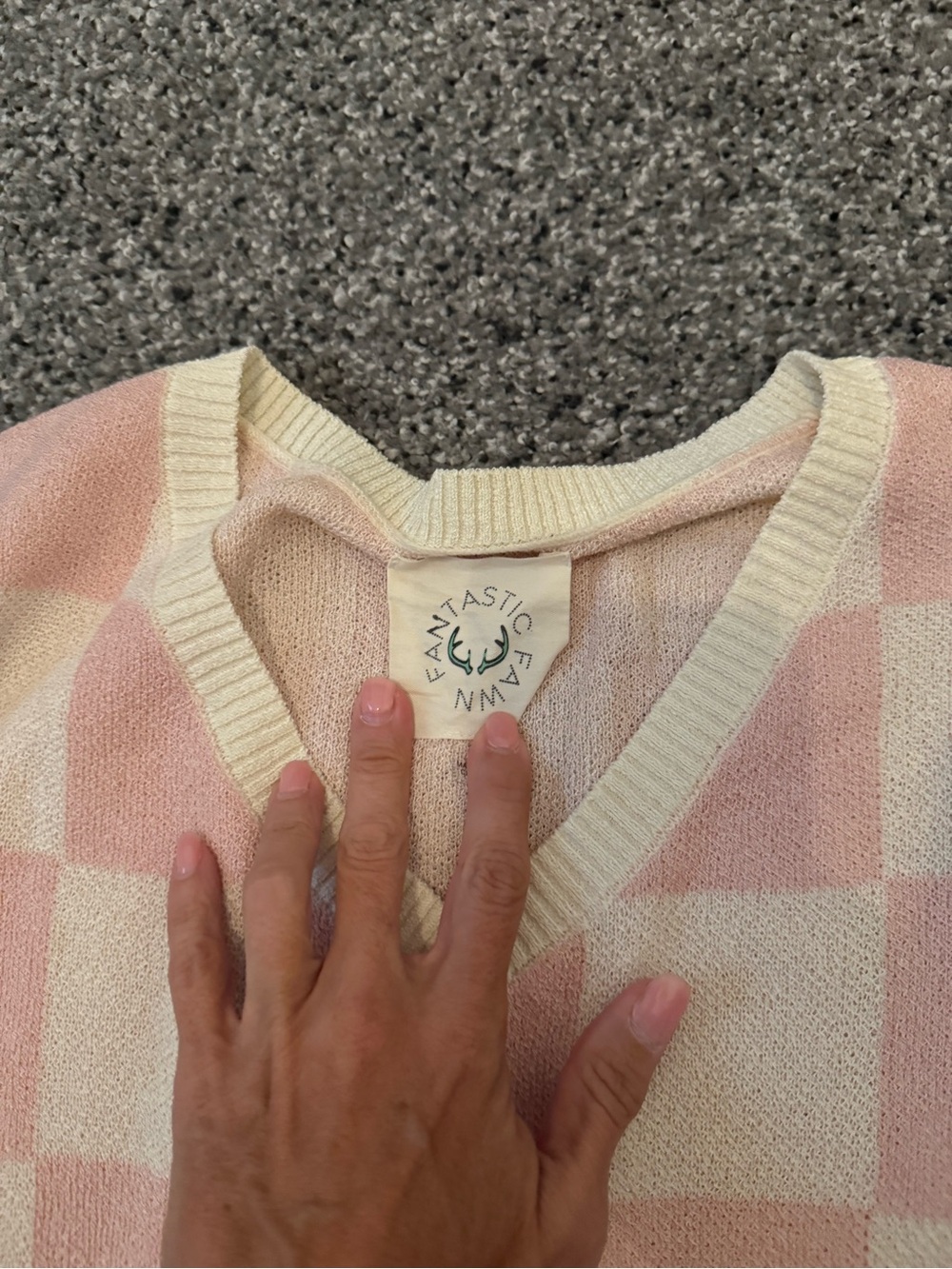 Fantastic Fawn Pink Checker Knit Vest Over Mint Shirtdress - Picture 2 of 3